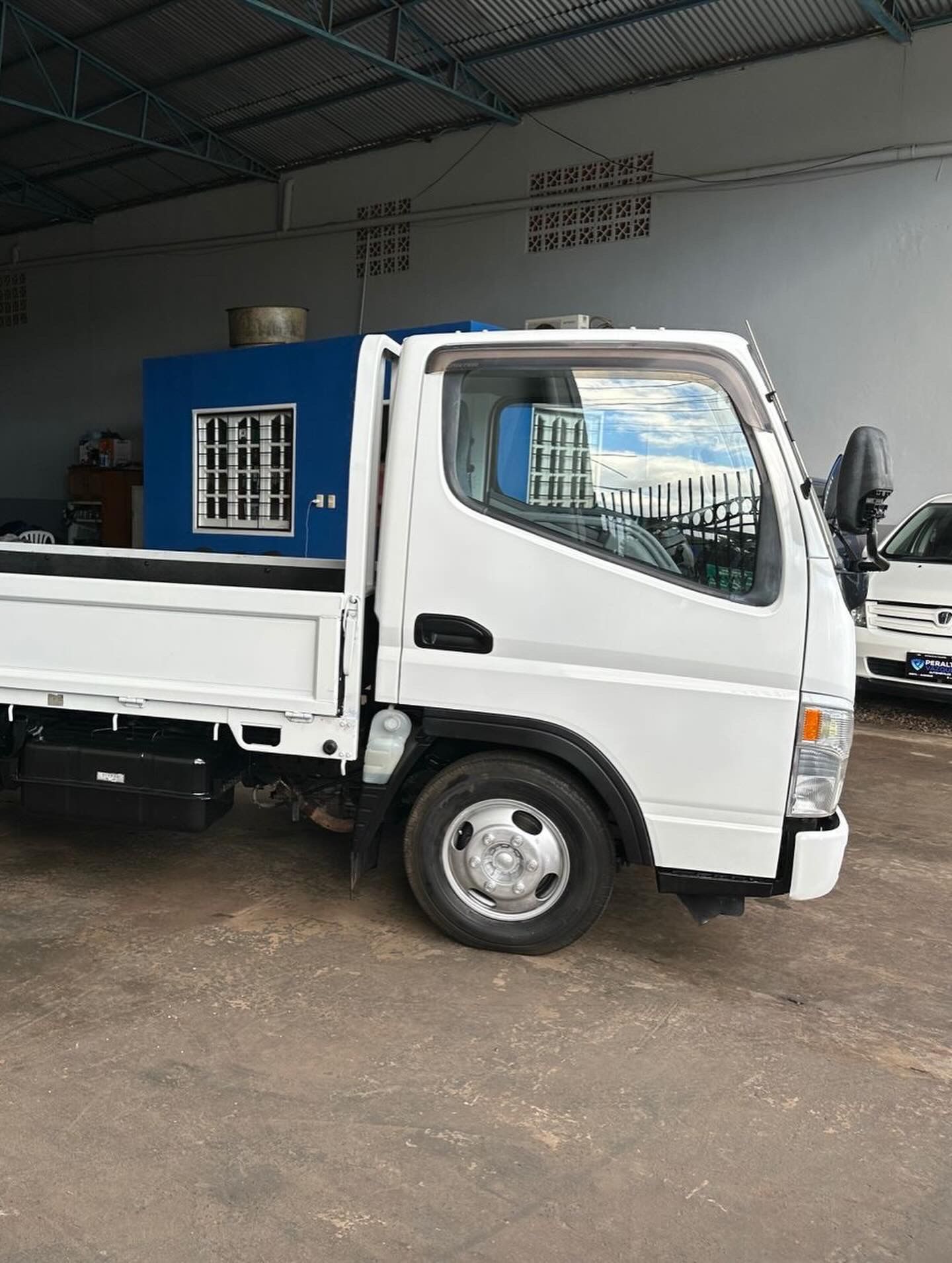 Mitsubishi Canter 2004 - Imagen 3