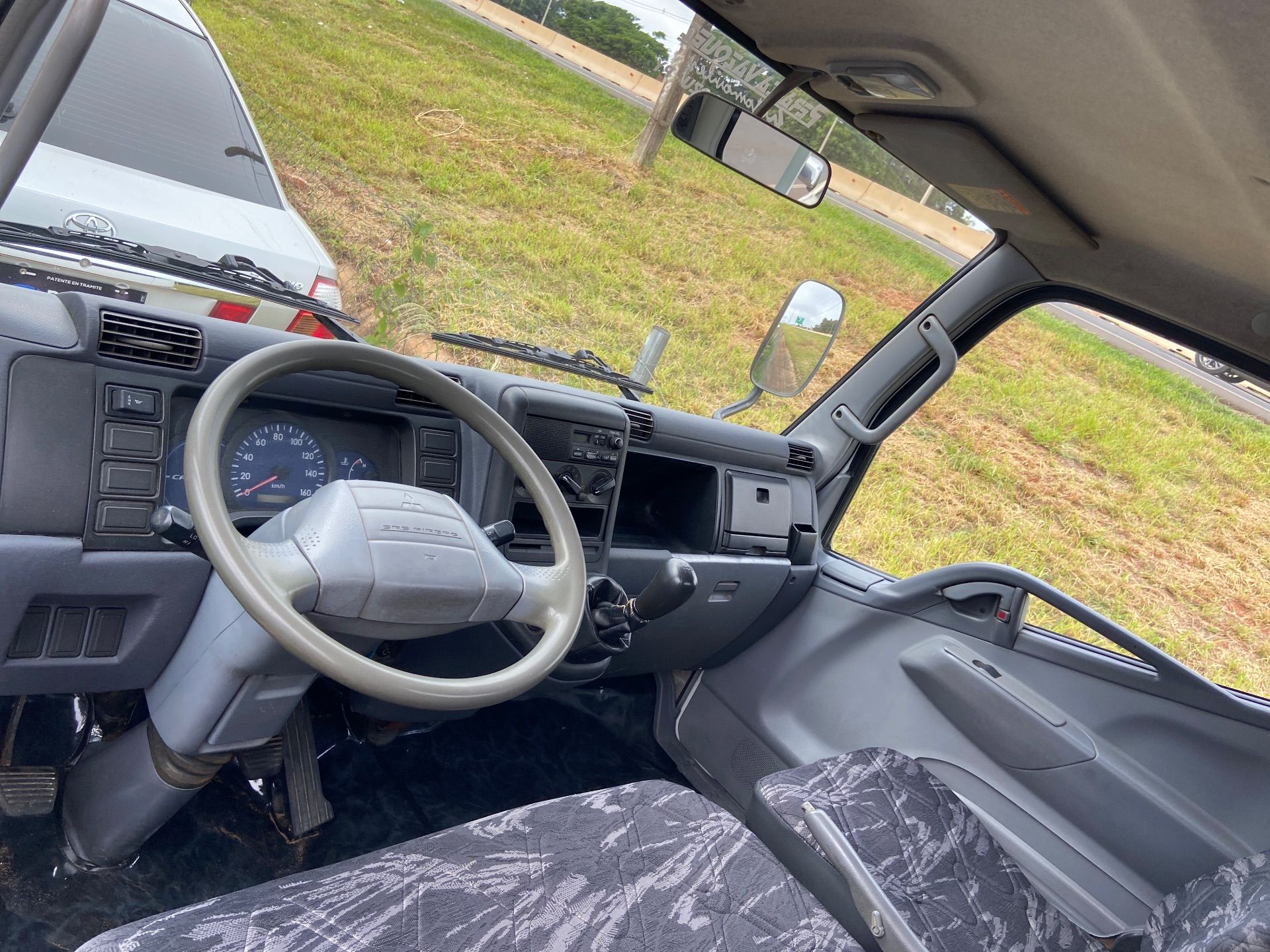 Mitsubishi Canter 2004 - Imagen 10