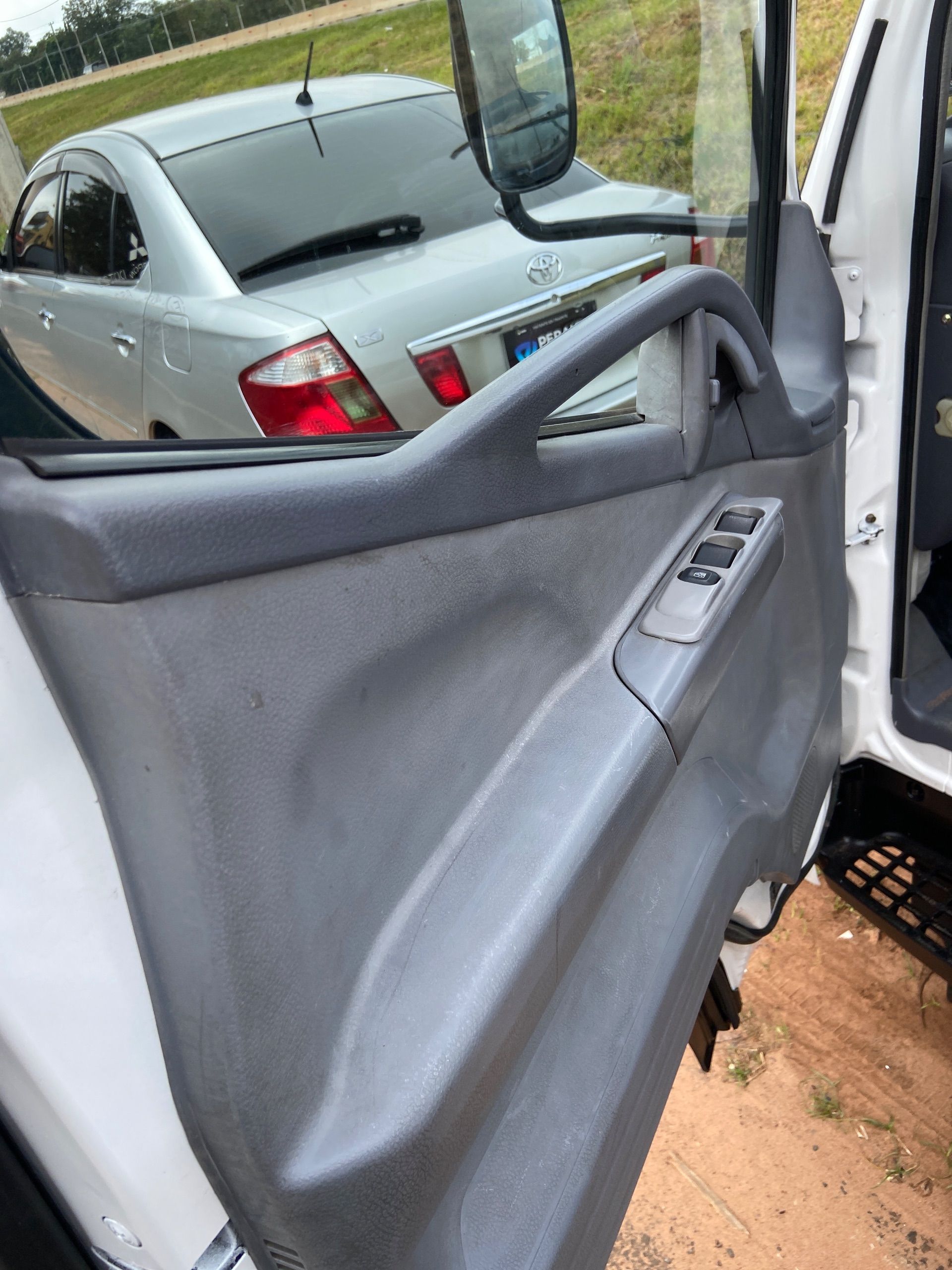Mitsubishi Canter 2004 - Imagen 12