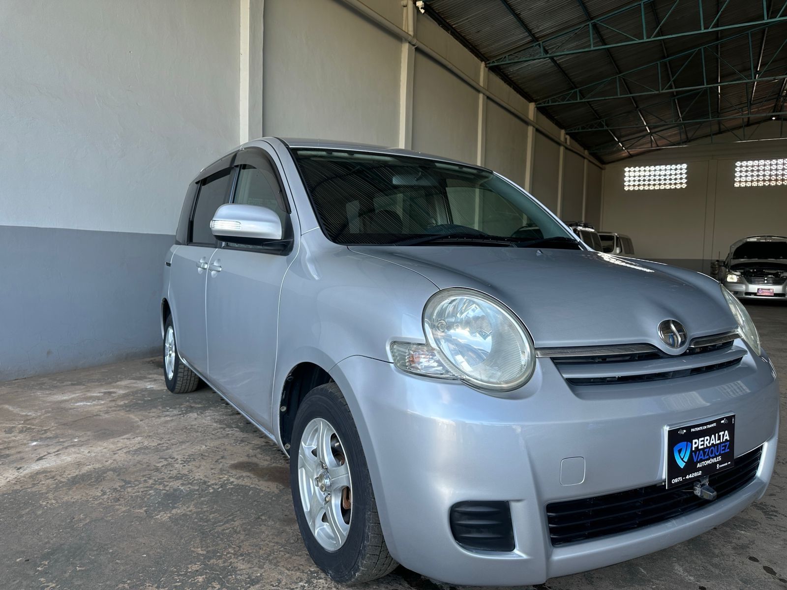 Toyota Sienta 2008 - Imagen 2