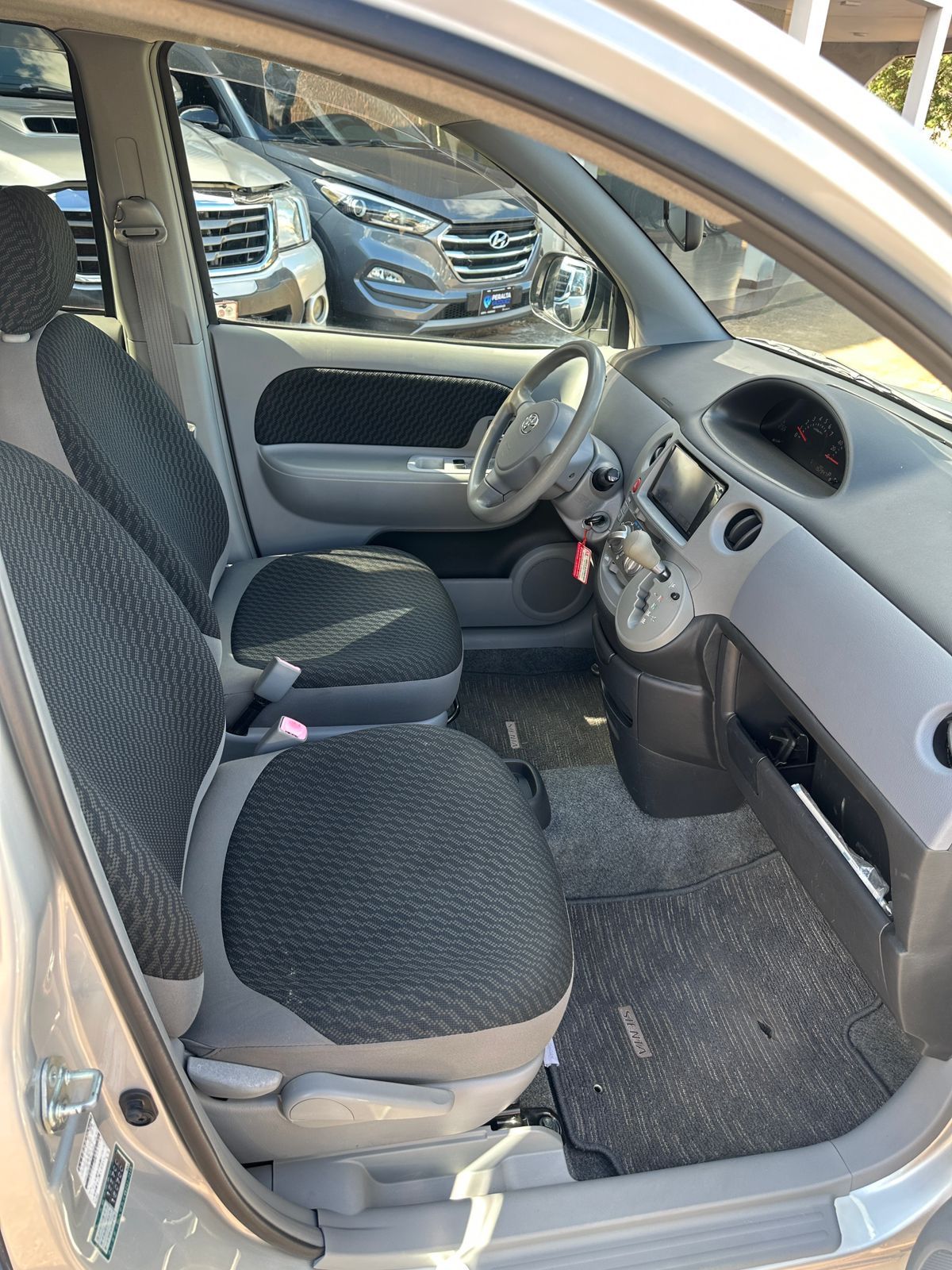 Toyota Sienta 2008 - Imagen 15