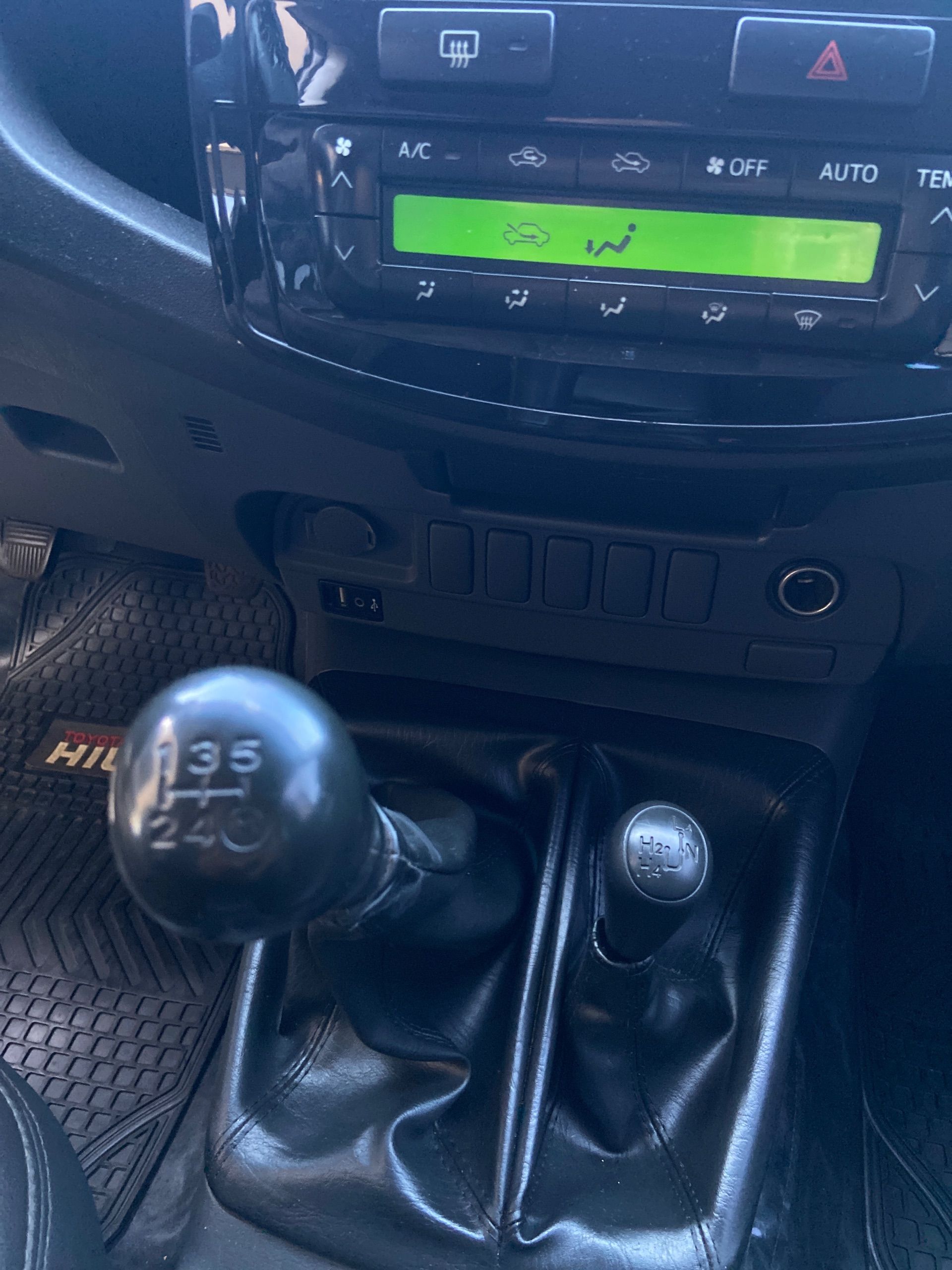 Toyota Hilux 2012 - Imagen 9