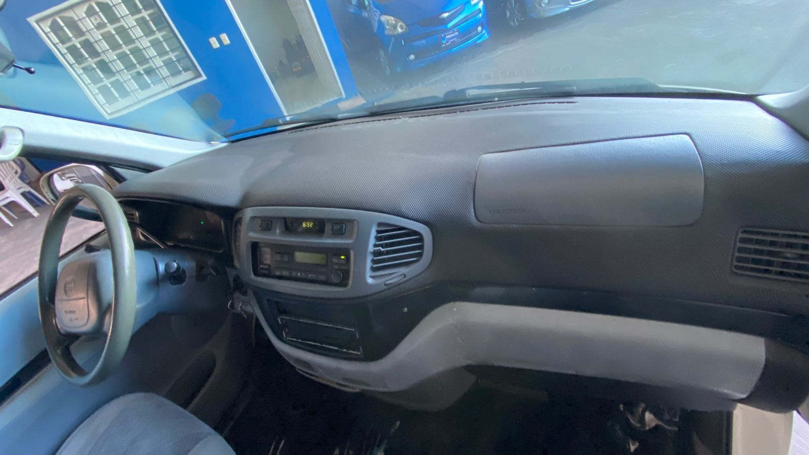 Toyota Regius 2001 - Imagen 5