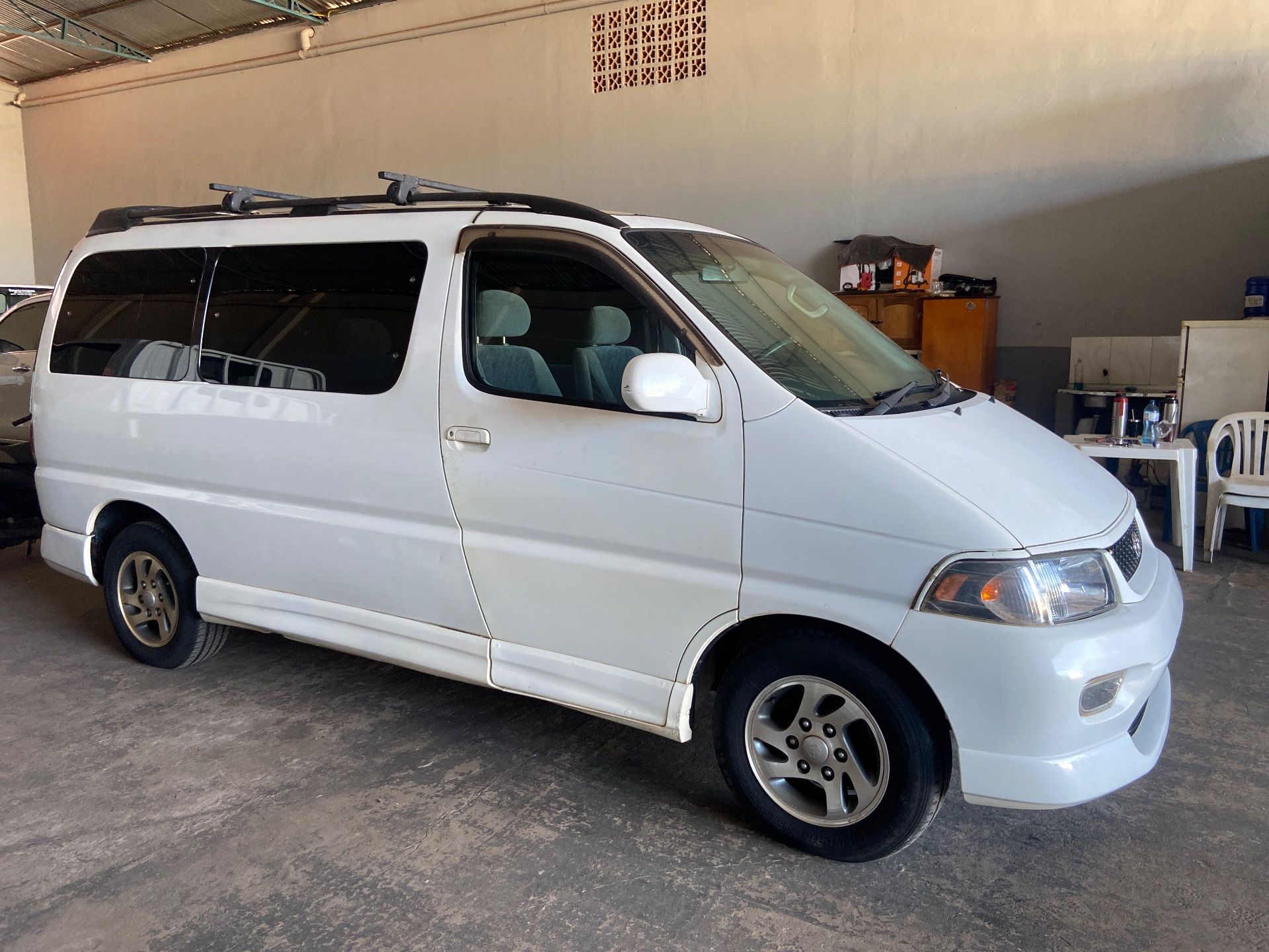 Toyota Regius 2001 - Imagen 16