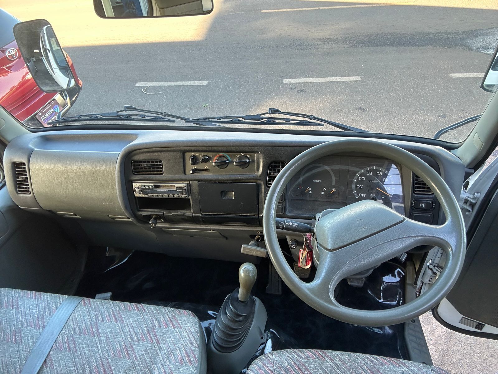 Mitsubishi Canter 1998 - Imagen 13