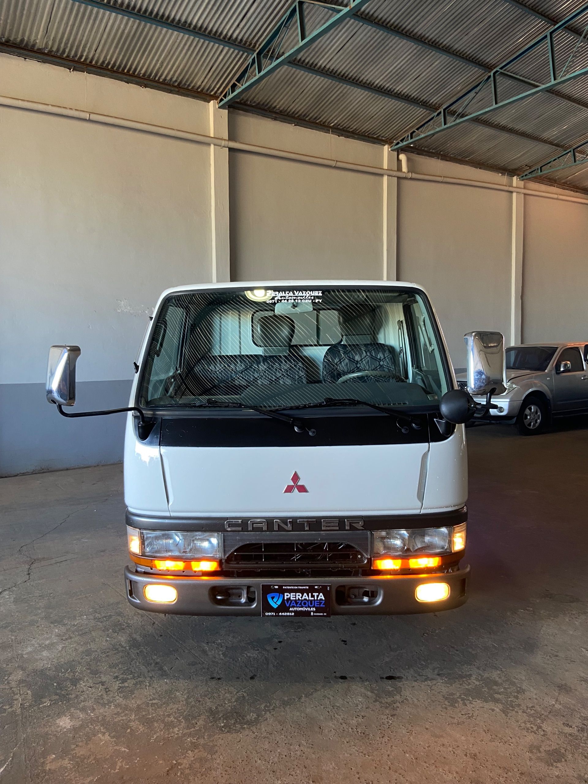 Mitsubishi Canter 1996 - Imagen 2
