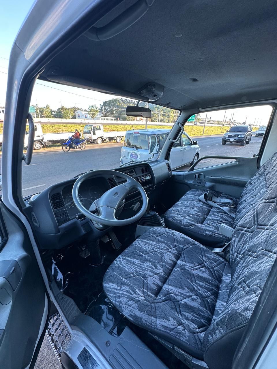 Mitsubishi Canter 1996 - Imagen 12