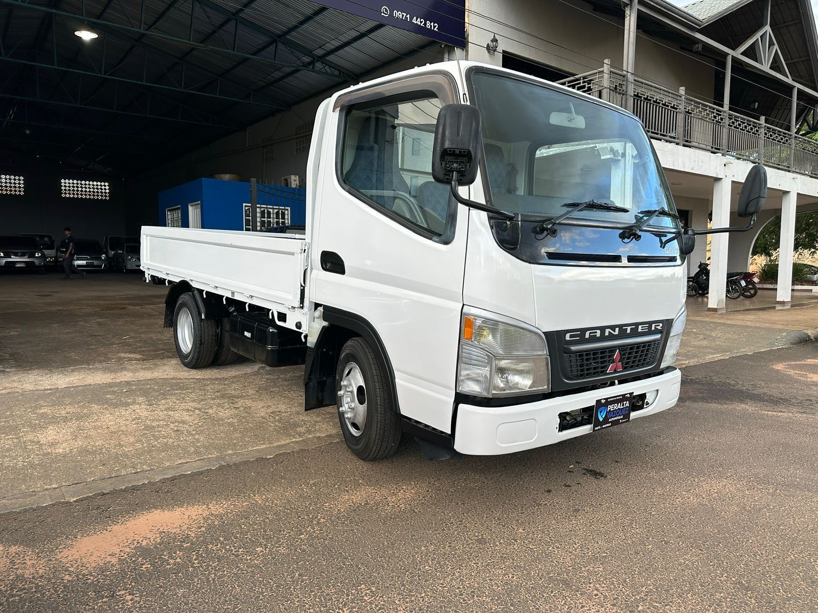 Mitsubishi Canter 2002 - Imagen 8