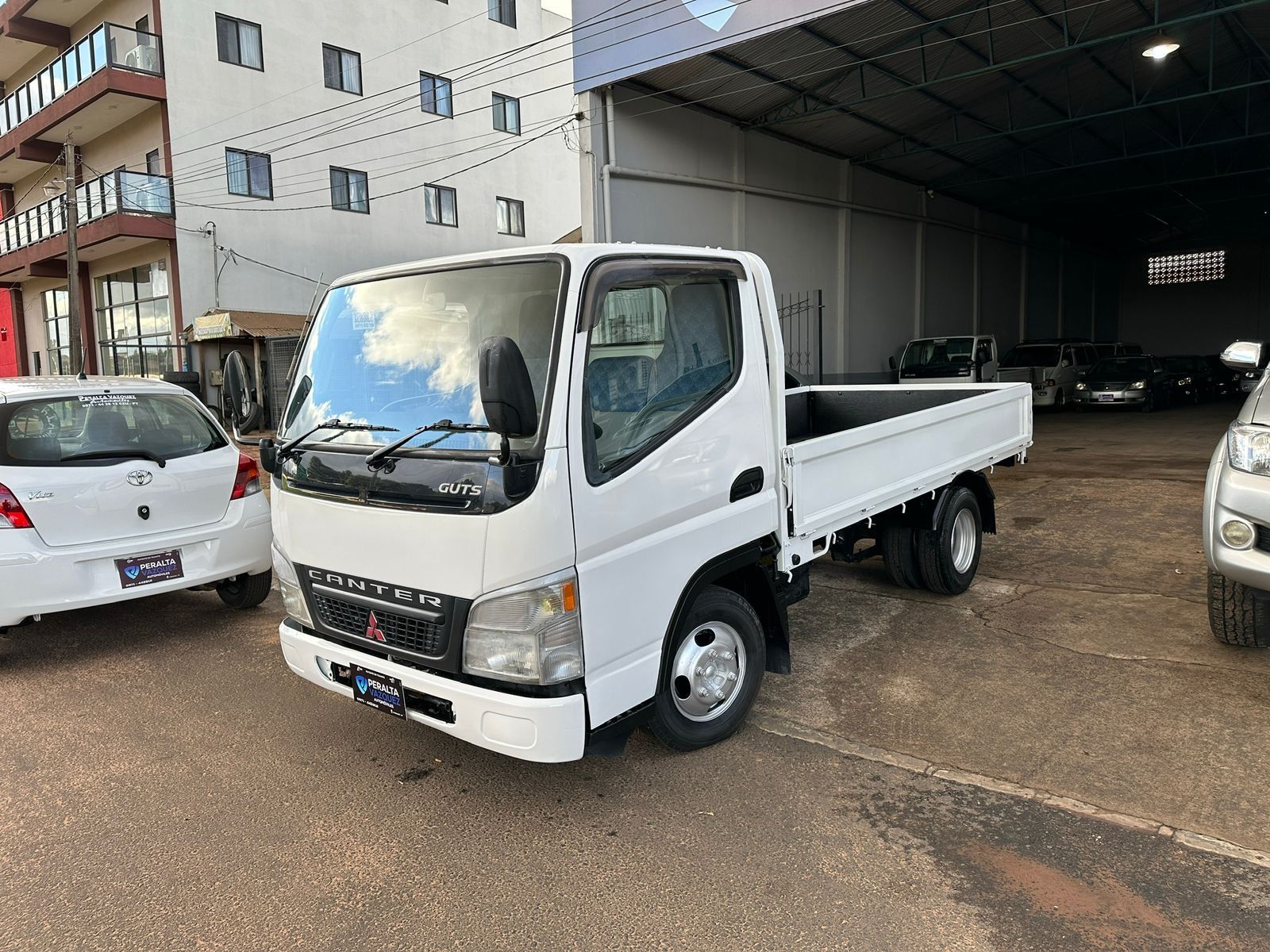 Mitsubishi Canter 2002 - Imagen 9