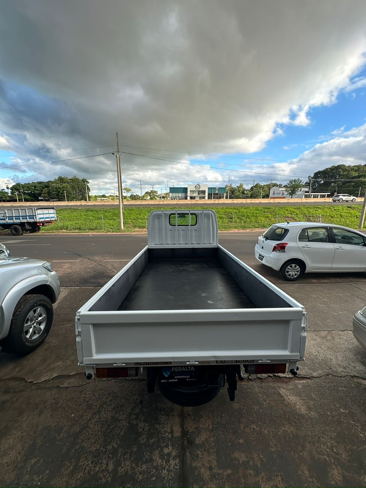 Mitsubishi Canter 2002 - Imagen 10